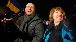 На Майдане А. Яценюк и Кэтрин Эштон
(британский и общеевропейский политический
и общественный деятель)