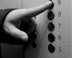 Персональный лифт за госсчет для родственников А Беглова